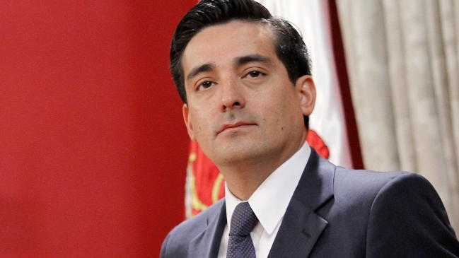 Ex ministro Peñailillo declaró ante la Fiscalía por filtraciones en caso SQM
