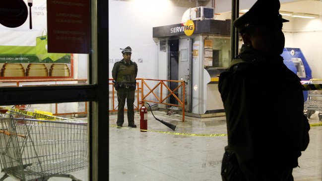 Revocan libertad de menor de edad imputado por ataque a cajero de Servipag