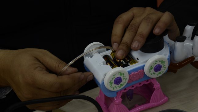 Teletón enseña cómo adaptar juguetes para niños con dificultades de movilidad