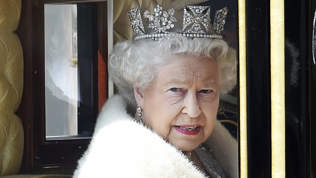 Estado Islámico planea atentar contra la Reina Isabel II, según diario londinense