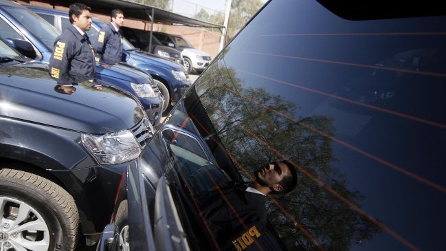 Dos sujetos fueron detenidos por robo de cerca de diez camionetas