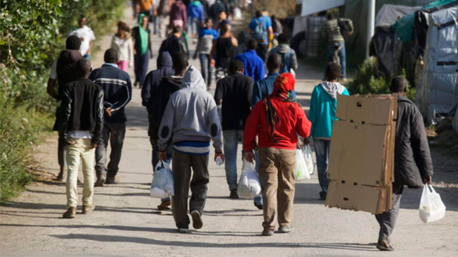 Londres estudia que los inmigrantes residan 4 años antes de acceder a ayudas