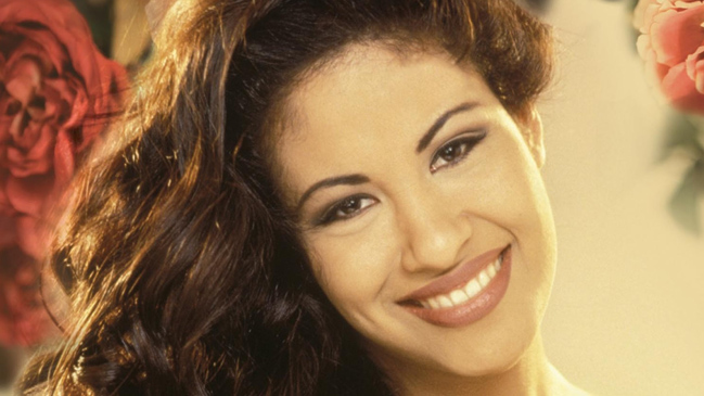 Piden una estatua de la fallecida cantante Selena en Hollywood