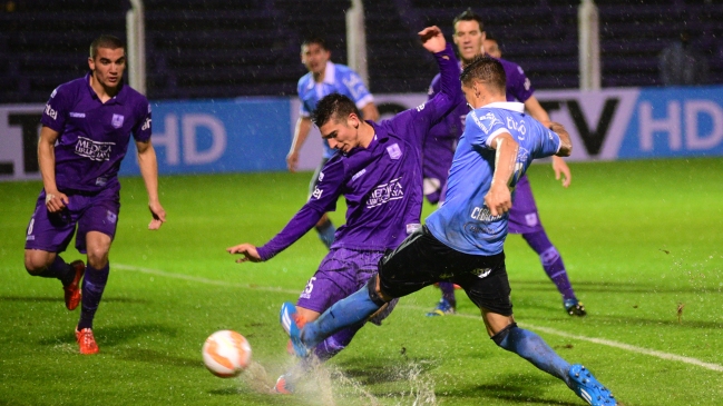 Defensor logró cómoda ventaja sobre Bolívar en primera fase de la Sudamericana