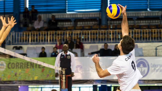 Chile sufrió una nueva caída en el Mundial sub 19 de voleibol y complicó sus opciones