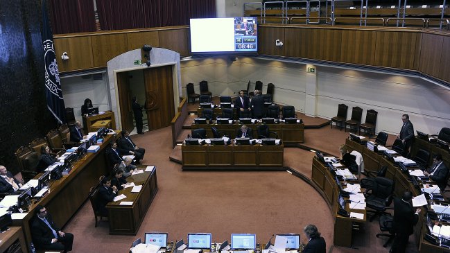 Senado votará idea de legislar reforma laboral este martes