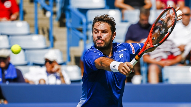 Stan Wawrinka derribó a Ivo Karlovic y avanzó a cuartos de final en Cincinnati