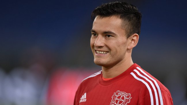 Charles Aránguiz sufrió seria lesión y estará fuera de las canchas hasta 2016