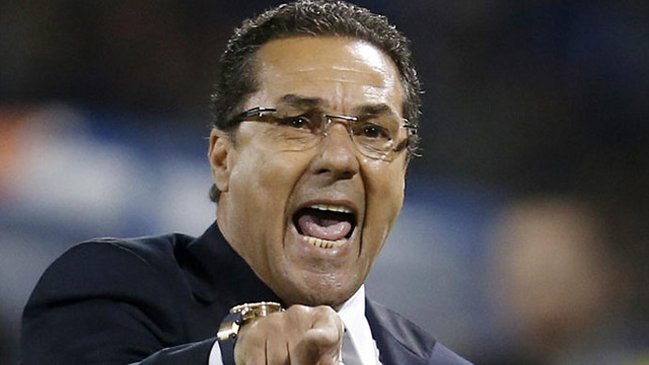 Vanderlei Luxemburgo se fracturó la mano tras dura caída en duelo de Cruzeiro