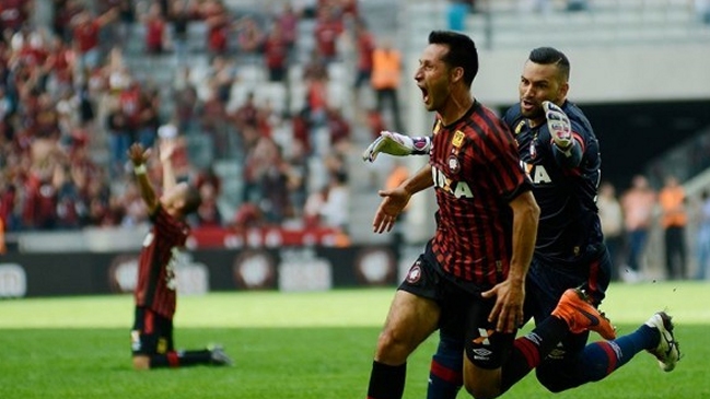 Christian Vilches fue titular en victoria de Atletico Paranaense en la Copa Sudamericana