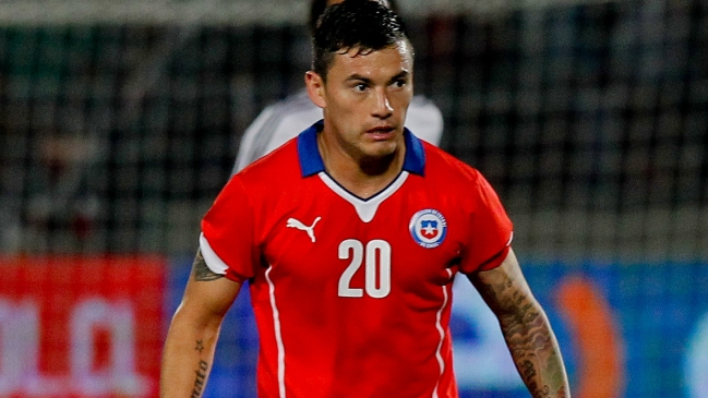 ¿Cómo se reemplaza a Charles Aránguiz en la Roja?