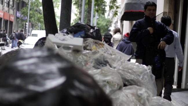 Recolectores de la basura de Viña del Mar extienden paro hasta el lunes
