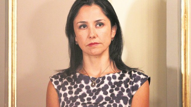 Primera dama de Perú acusó a ex congresista de hurtar documentos de su casa