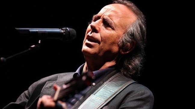 Joan Manuel Serrat participará en homenaje a Salvador Allende en Barcelona