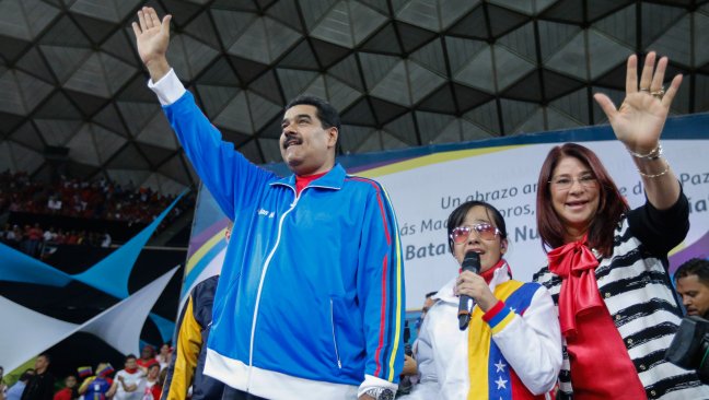 Maduro no abrirá frontera si Colombia no 