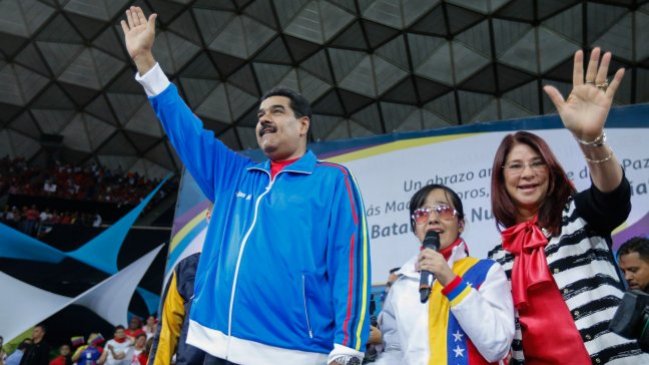 Maduro no abrirá frontera si Colombia no 
