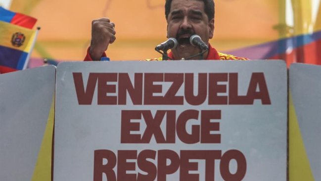 Nuevos cierres fronterizos de Venezuela desatan masiva migración de colombianos