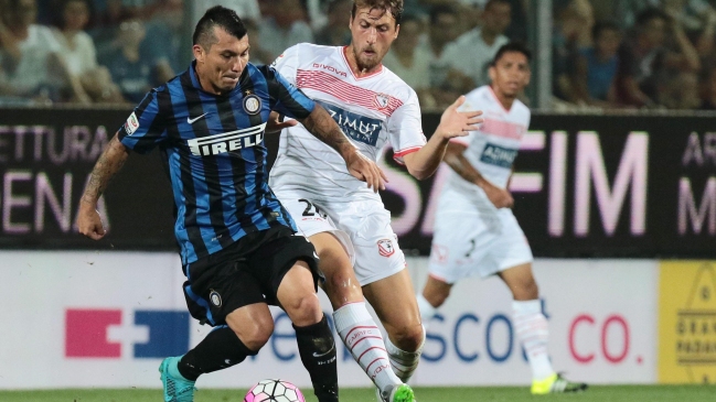 Inter de Milán de Gary Medel derrotó al recién ascendido Carpi