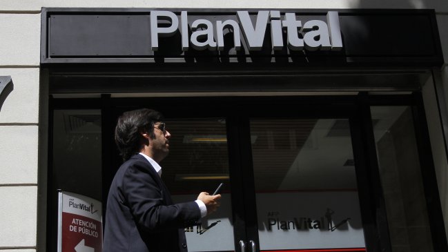 Expertos llaman a no cambiarse de fondo de AFP por caída de bolsas