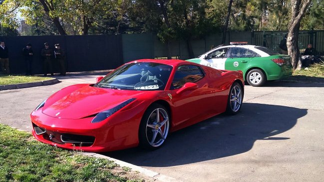 Carabineros recuperó Ferrari robado en Lo Barnechea