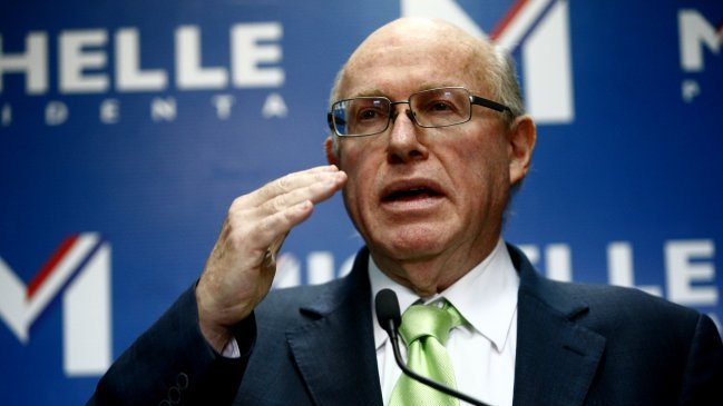 Mario Waissbluth: Anunciar la gratuidad el 21 de mayo fue tirar una bomba de racimo