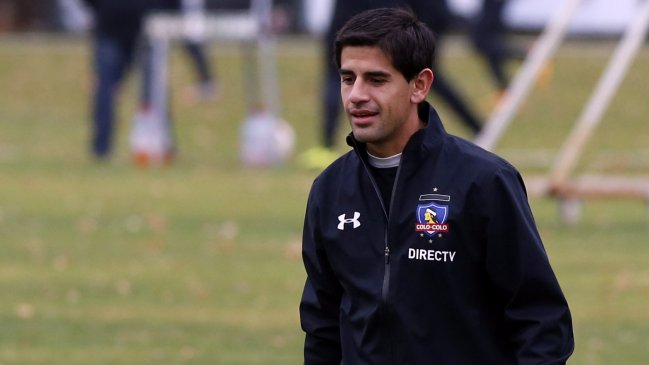 Julio Barroso volvió a Chile tras visitar a arquero baleado en Colombia