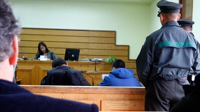 Joven fue condenado a seis años de cárcel por atacar a otro en fiesta mechona