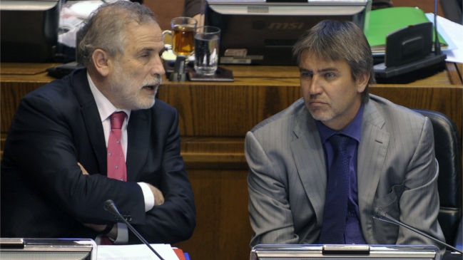 Carlos Montes abrió la posibilidad de que se suspenda de Rossi en el PS