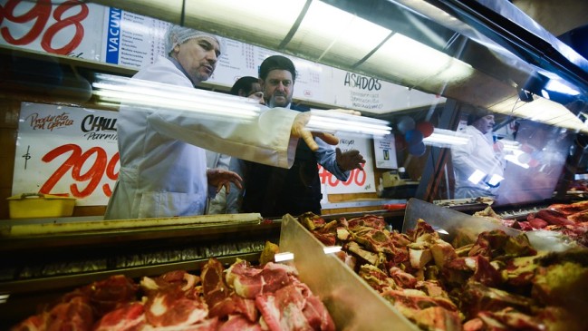 Prohibición de funcionar en dos carnicerías por fecas de ratón y un gato en el depósito
