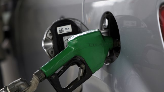 Bencinas registrarán nueva baja este jueves