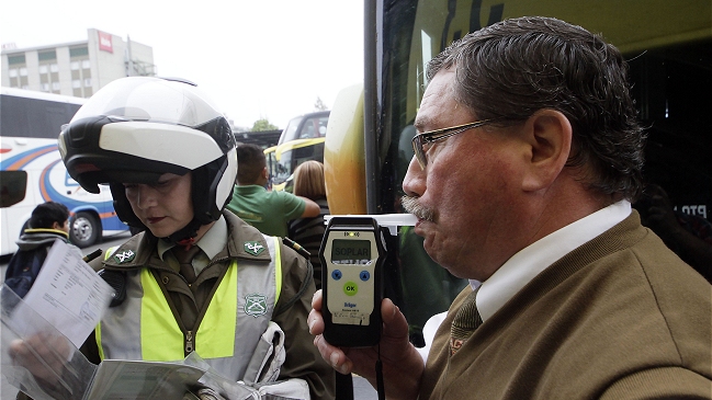 Ministro de Transportes: Tribunales deben validar narcotest