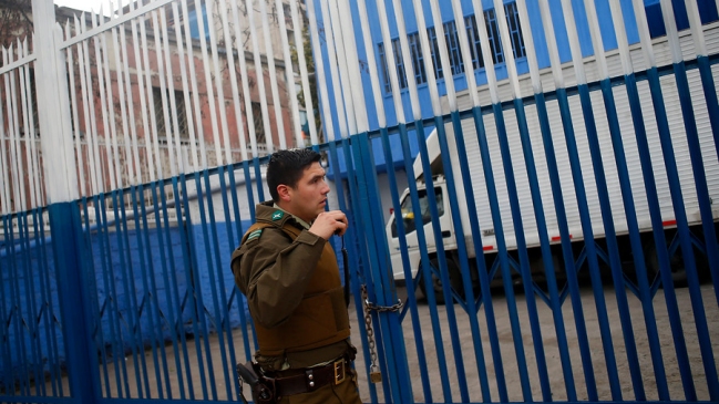 Profesor murió en Quillota al intentar salir del colegio donde se quedó encerrado