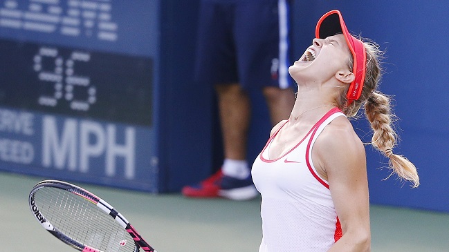 Eugenie Bouchard sufrió golpe en la cabeza y su presencia en octavos del US Open quedó en duda
