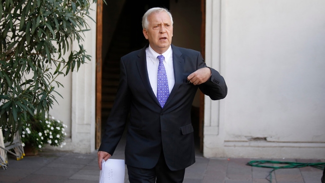 Camioneros se reúnen este lunes con Burgos en La Moneda y piden que Aleuy no asista