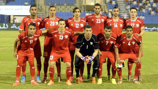 Palestina enfrenta a Emiratos Arabes Unidos con chilenos como titulares
