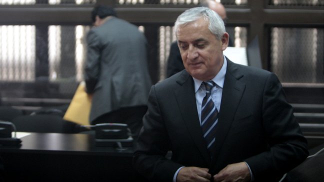Justicia decretó prisión preventiva para ex presidente de Guatemala