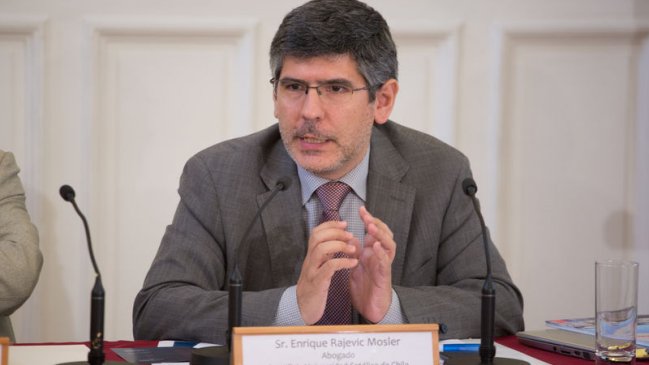 Candidato del Gobierno a contralor genera división en el Senado