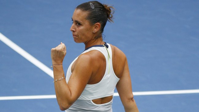 Flavia Pennetta avanzó a su primera final de Grand Slam tras vencer a Simona Halep en el US Open
