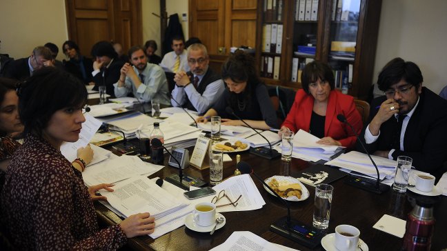 Diversas posturas en oficialismo por bono de incentivo al retiro docente