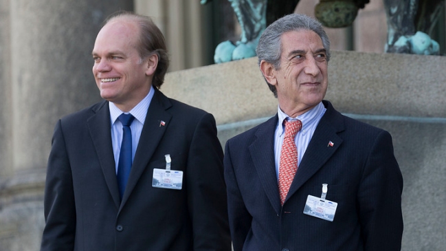 Prensa boliviana citó a políticos chilenos sobre renuncia al 