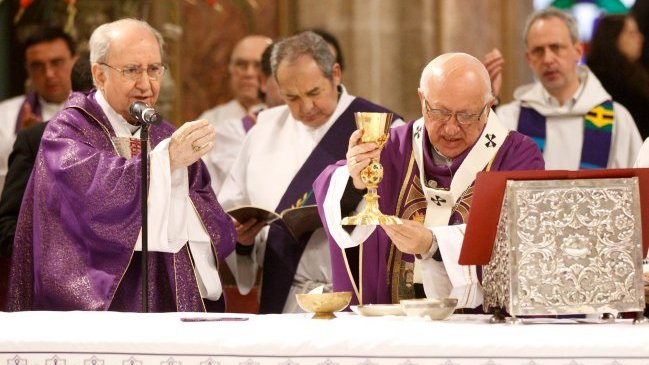 BBC: Las intrigas cardenalicias que remecen a Chile