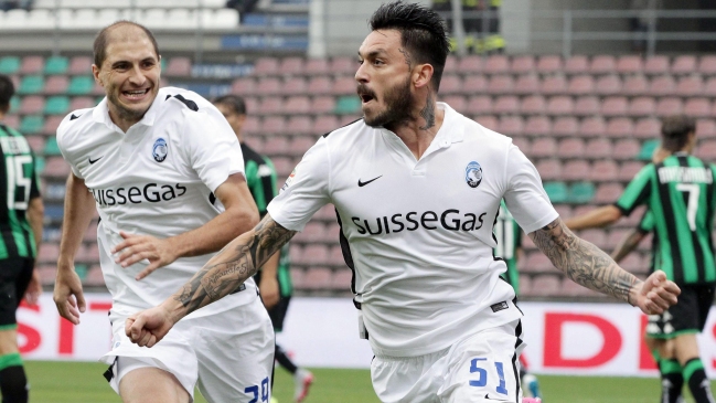 Mauricio Pinilla marcó doblete y terminó expulsado en igualdad de Atalanta ante Sassuolo