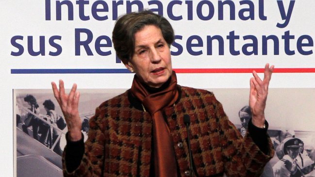 Senadora Isabel Allende descartó posible cambio del cuerpo de su padre