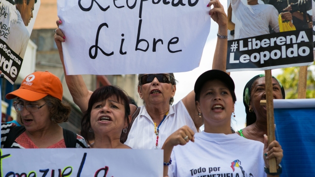 Lagos y Frei saludaron en una columna a los 