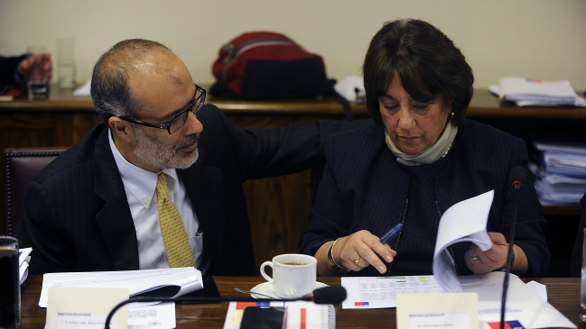 Carrera docente: Gobierno no descartó vetar bono de incentivo al retiro