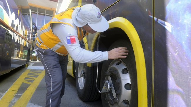 Autoridades fiscalizaron buses interurbanos en La Serena