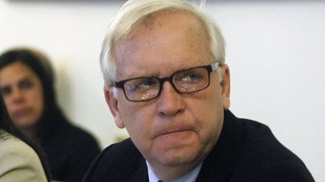 Burgos: En octubre habrá propuestas para puntapié inicial de proceso constituyente