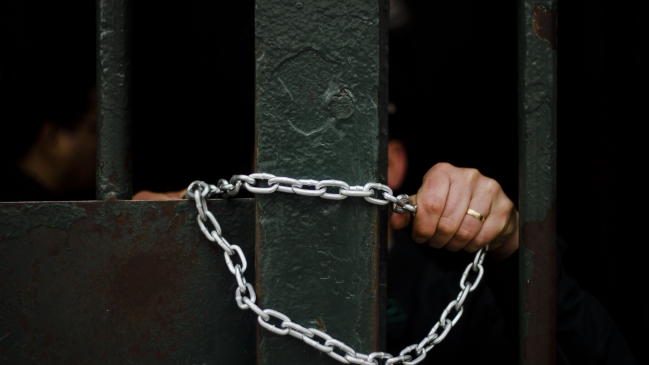 Gendarme fue condenada por vender celulares en cárcel de Cauquenes