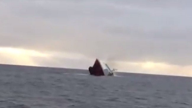 Fue hundida motonave que encalló en 2014 cerca de Puerto Natales