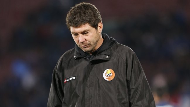 Cobresal despidió al técnico Arturo Norambuena
